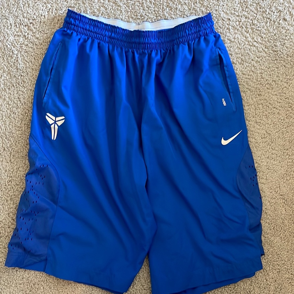 Kobe Bryant Shorts - Nike XL